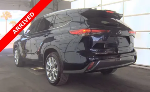 More photos of 2023 Toyota Highlander Limited at Auto Boutique Florida, FL