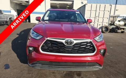 Another view of 2020 Toyota Highlander XLE for sale in Jacksonville, FL at Auto Boutique Florida