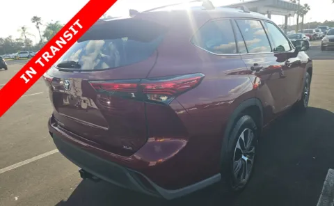 More photos of 2020 Toyota Highlander XLE at Auto Boutique Florida, FL