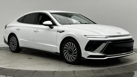 Another view of 2024 Hyundai Sonata Hybrid SEL for sale in Jacksonville, FL at Auto Boutique Florida