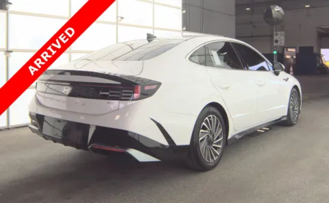 More photos of 2024 Hyundai Sonata Hybrid SEL at Auto Boutique Florida, FL