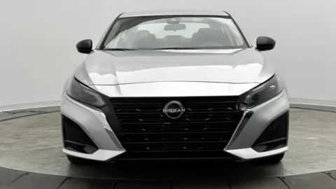 Photos of 2023 Nissan Altima 2.5 SV for sale in Jacksonville, FL at Auto Boutique Florida