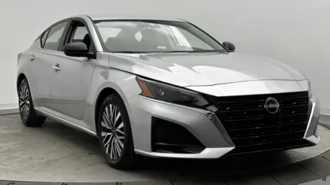 Another view of 2023 Nissan Altima 2.5 SV for sale in Jacksonville, FL at Auto Boutique Florida