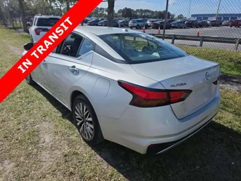 More photos of 2023 Nissan Altima 2.5 SV at Auto Boutique Florida, FL