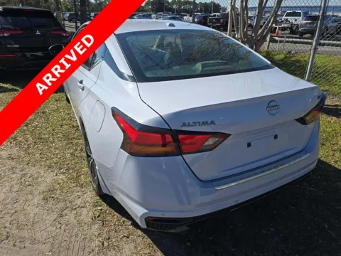 More photos of 2024 Nissan Altima 2.5 SR at Auto Boutique Florida, FL