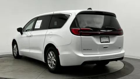 More photos of 2025 Chrysler Pacifica Select at Auto Boutique Florida, FL