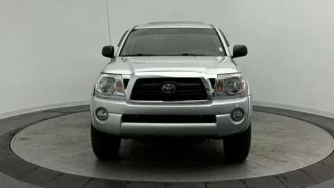 Photos of 2005 Toyota Tacoma V6 for sale in Jacksonville, FL at Auto Boutique Florida
