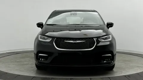 Photos of 2025 Chrysler Pacifica Hybrid Select for sale in Jacksonville, FL at Auto Boutique Florida