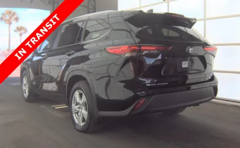More photos of 2023 Toyota Highlander XLE at Auto Boutique Florida, FL