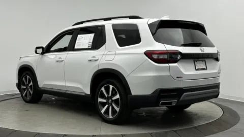 More photos of 2024 Honda Pilot Touring at Auto Boutique Florida, FL