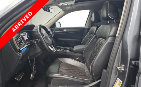 More photos of 2024 Volkswagen Atlas 2.0T SEL Premium R-Line at Auto Boutique Florida, FL