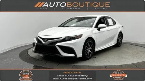 White 2023 Toyota Camry SE for sale in Jacksonville, FL