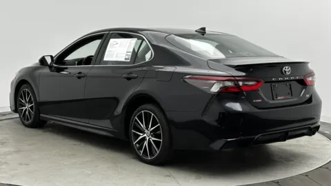 More photos of 2021 Toyota Camry SE at Auto Boutique Florida, FL