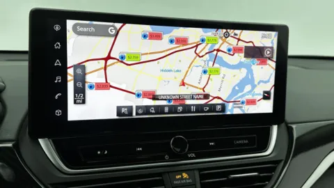 More photos of 2024 Nissan Altima 2.5 SR at Auto Boutique Florida, FL