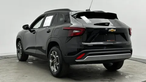 More photos of 2025 Chevrolet Trax LT at Auto Boutique Florida, FL