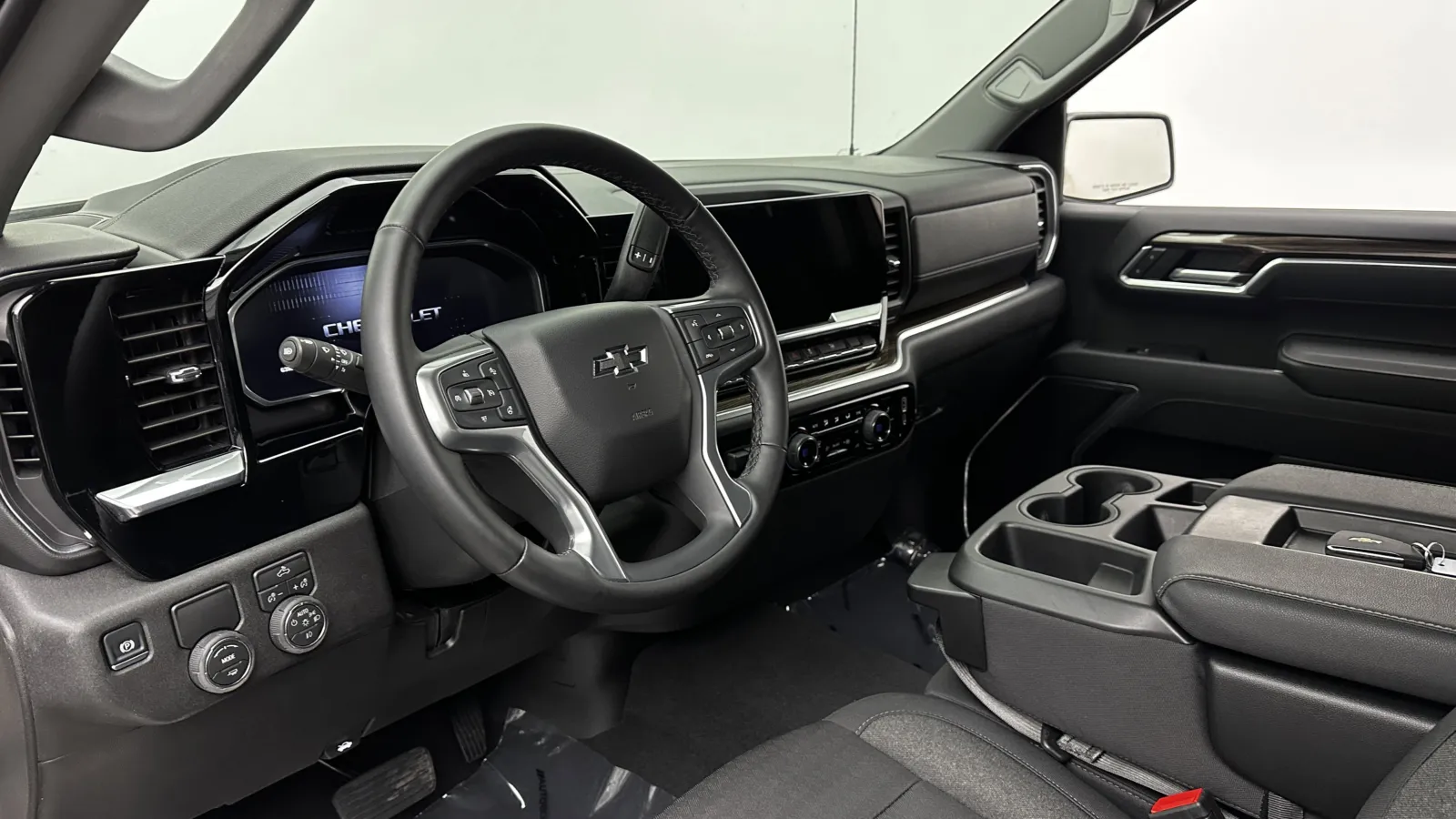 Chevrolet Silverado photo 9