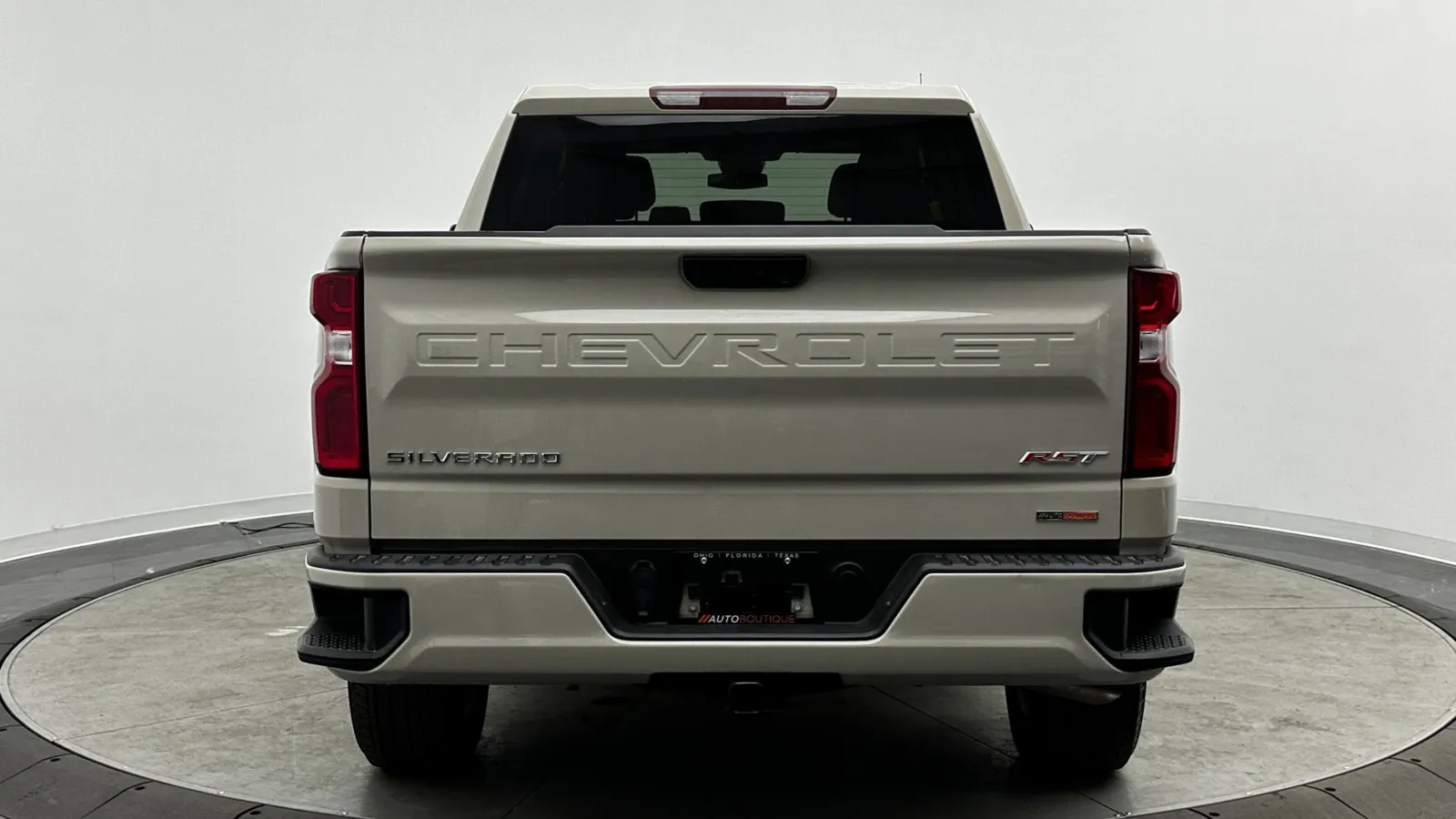 Chevrolet Silverado photo 7