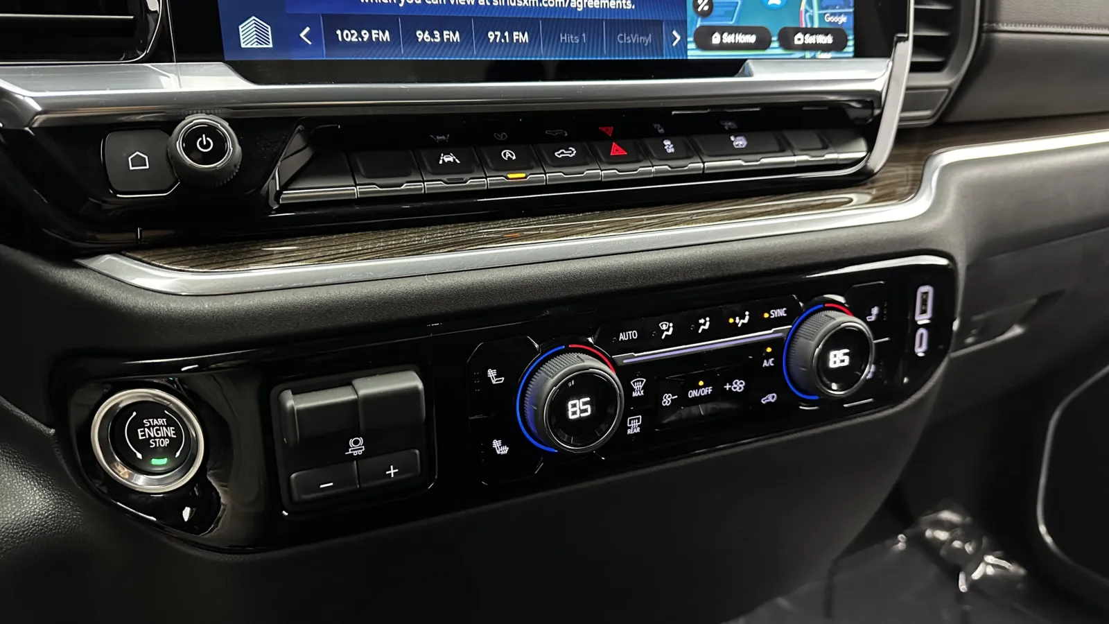 Chevrolet Silverado photo 15