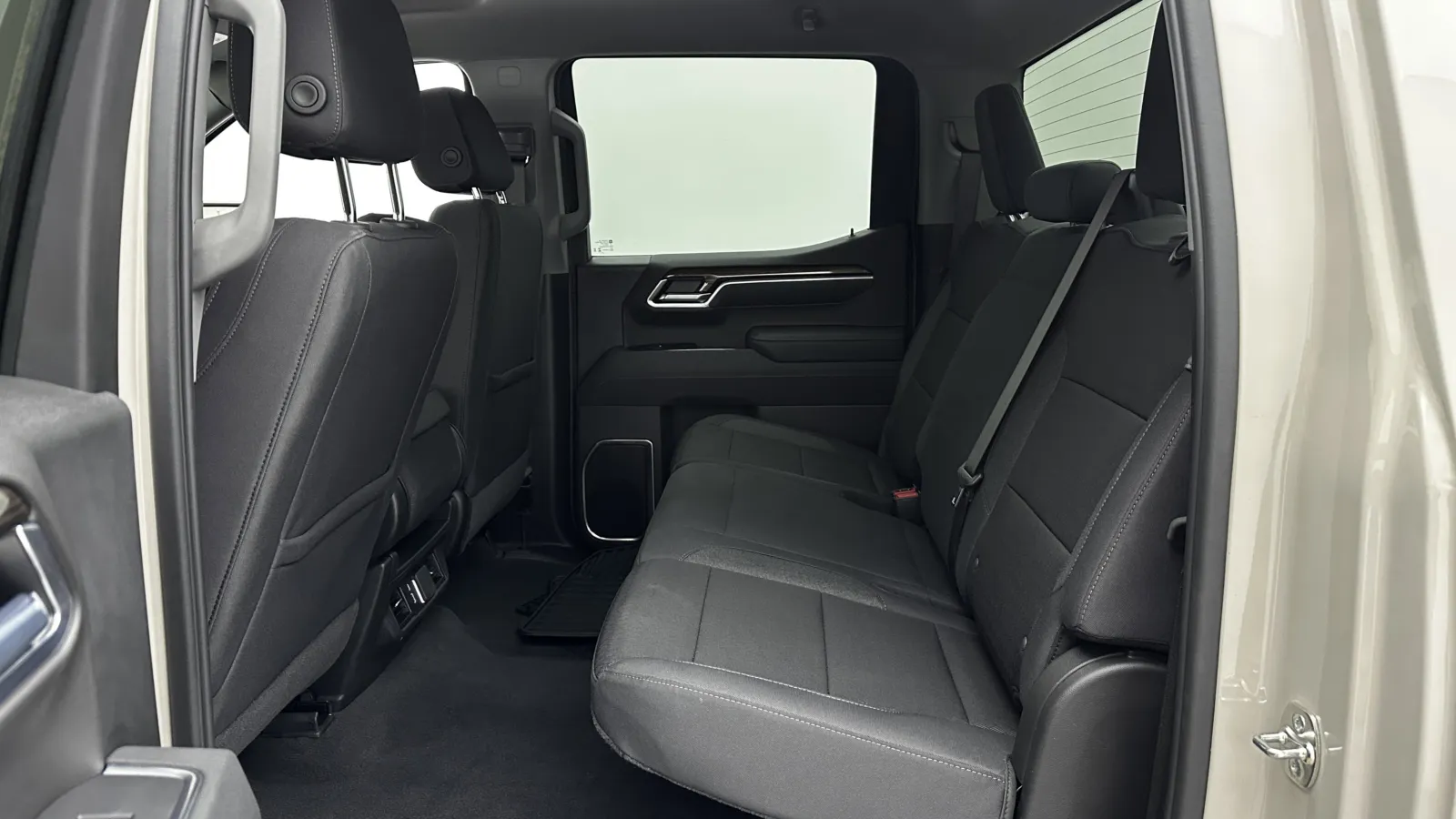 Chevrolet Silverado photo 21