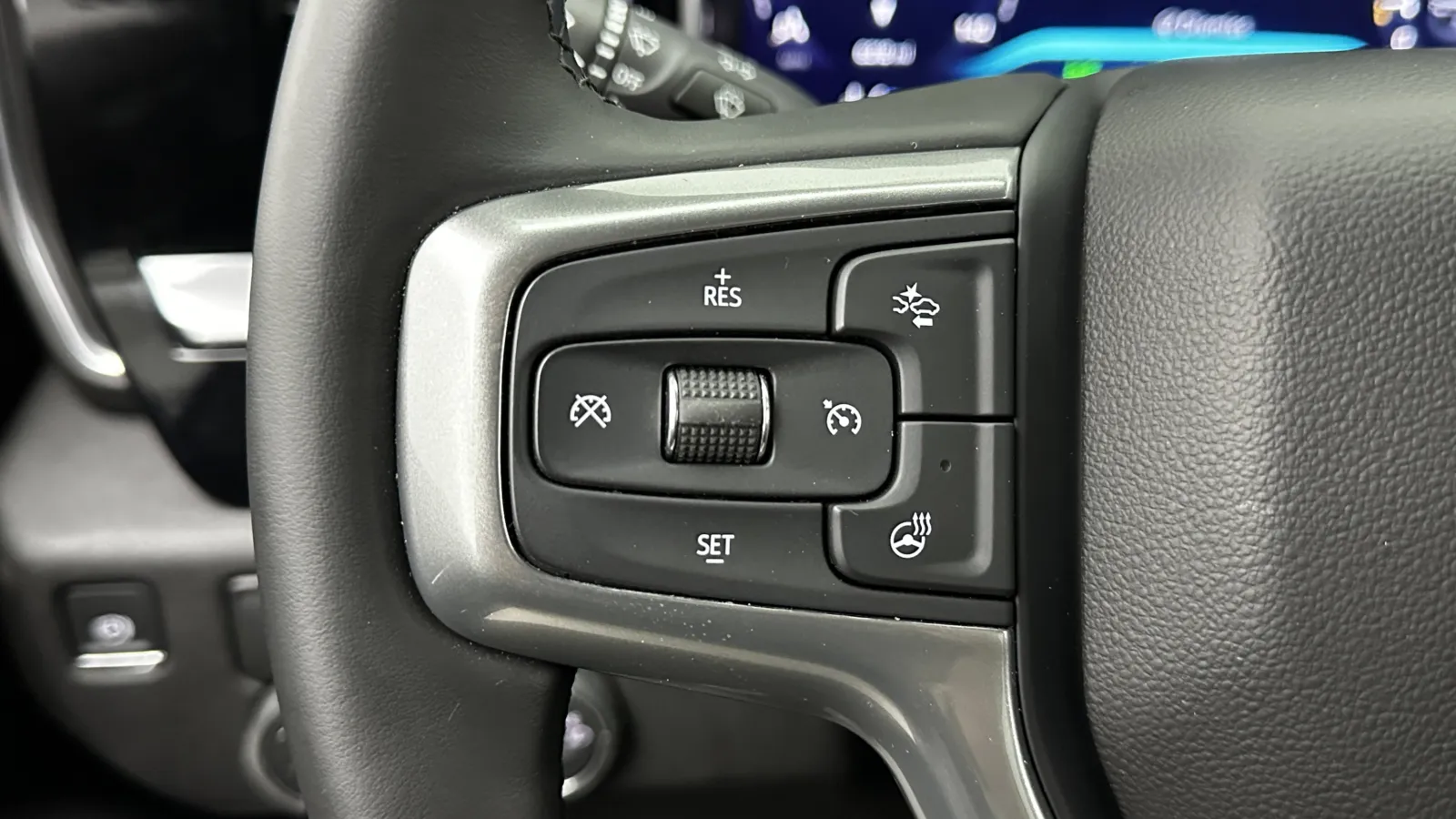 Chevrolet Silverado photo 19