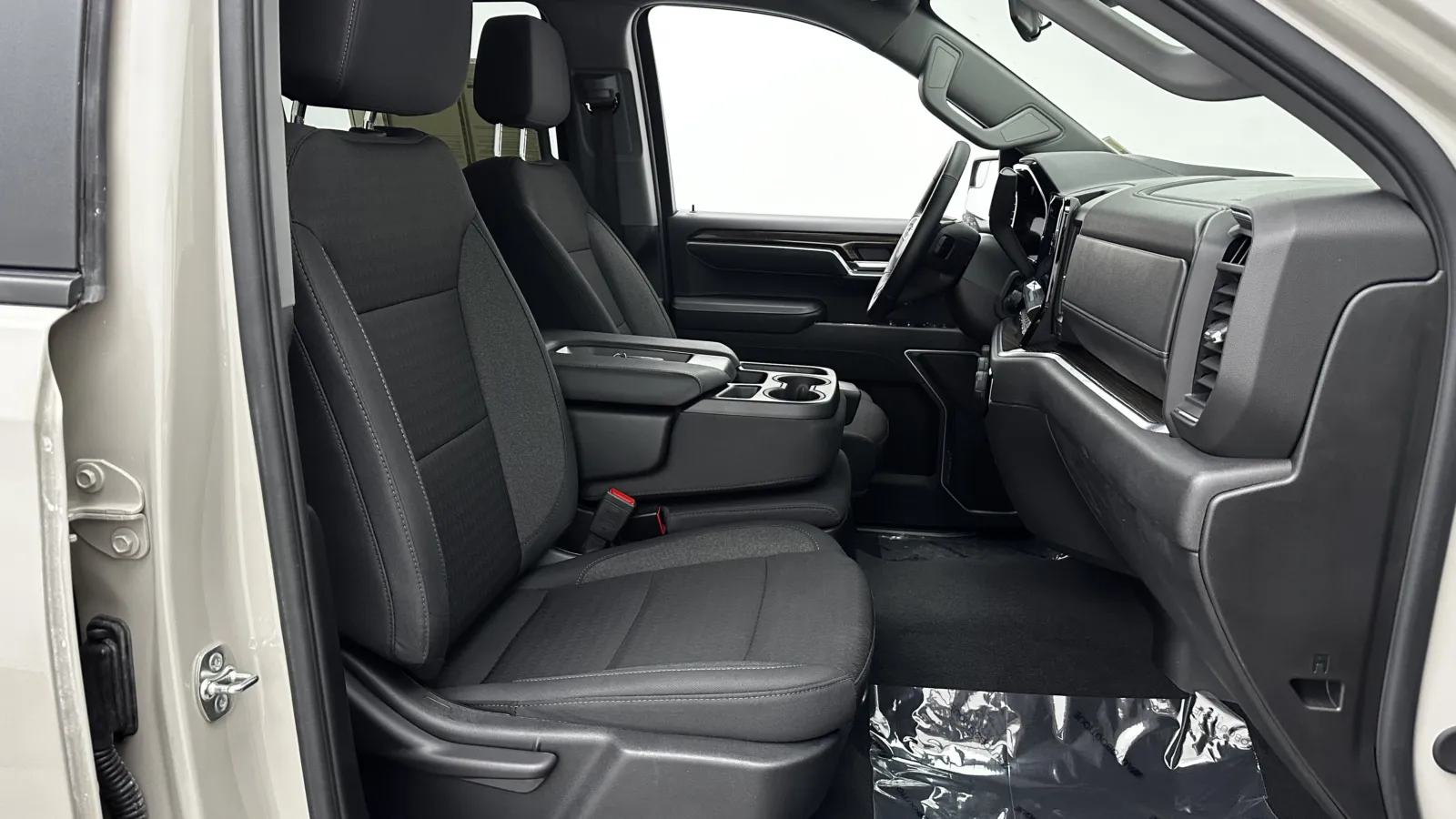 Chevrolet Silverado photo 32