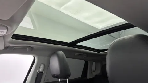 More photos of 2020 Jeep Compass Latitude w/Sun/Wheel Pkg at Auto Boutique Florida, FL