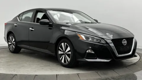 Another view of 2022 Nissan Altima 2.5 SV for sale in Jacksonville, FL at Auto Boutique Florida