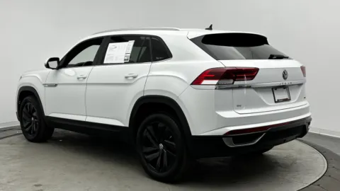 More photos of 2023 Volkswagen Atlas Cross Sport 2.0T SE w/Technology at Auto Boutique Florida, FL
