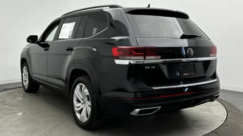 More photos of 2023 Volkswagen Atlas 3.6L V6 SE w/Technology at Auto Boutique Florida, FL