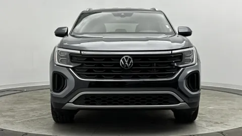 Photos of 2024 Volkswagen Atlas Cross Sport 2.0T SE w/Technology for sale in Jacksonville, FL at Auto Boutique Florida