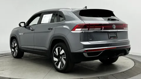 More photos of 2024 Volkswagen Atlas Cross Sport 2.0T SE w/Technology at Auto Boutique Florida, FL