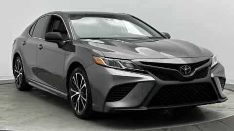 More photos of 2020 Toyota Camry SE at Auto Boutique Florida, FL