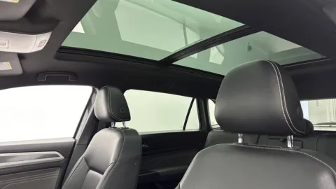 More photos of 2021 Volkswagen Atlas Cross Sport 3.6L V6 SE w/Technology R-Line at Auto Boutique Florida, FL