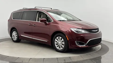 Another view of 2018 Chrysler Pacifica Touring L for sale in Jacksonville, FL at Auto Boutique Florida