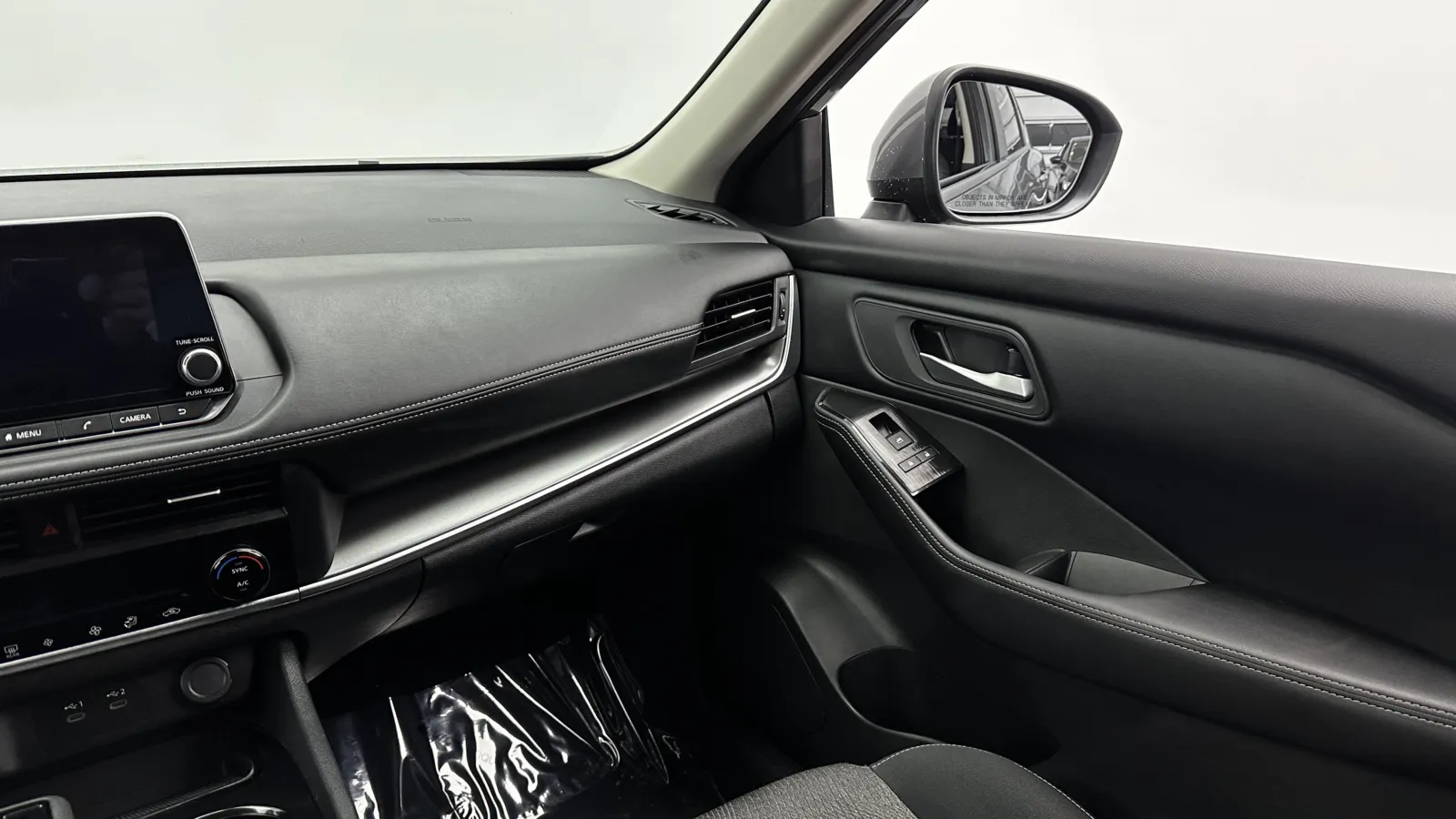 Nissan Rogue photo 27