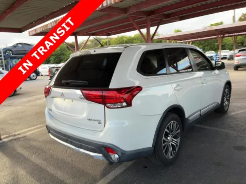 More photos of 2016 Mitsubishi Outlander SE at Auto Boutique Florida, FL