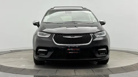Photos of 2023 Chrysler Pacifica Limited for sale in Jacksonville, FL at Auto Boutique Florida