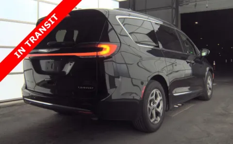 More photos of 2023 Chrysler Pacifica Limited at Auto Boutique Florida, FL