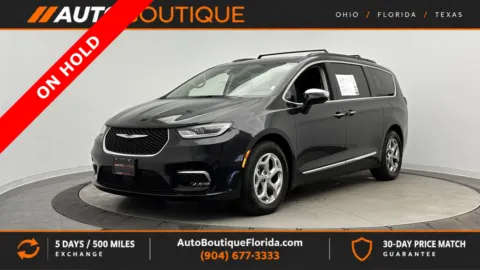 Black 2023 Chrysler Pacifica Limited for sale in Jacksonville, FL