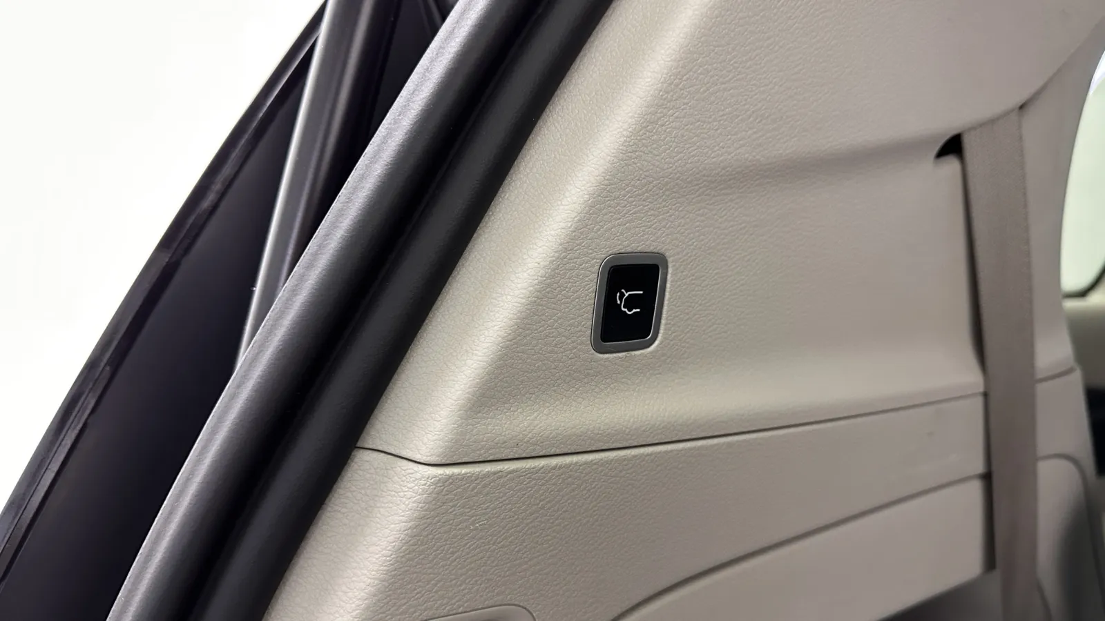 Chrysler Pacifica photo 33