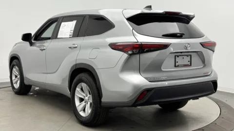 More photos of 2024 Toyota Highlander LE at Auto Boutique Florida, FL