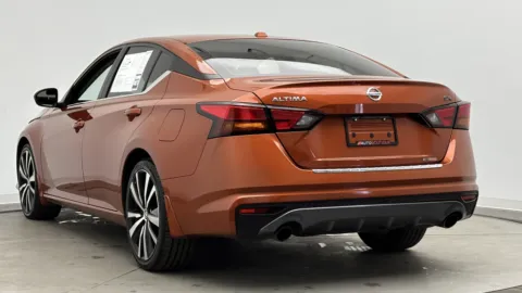 More photos of 2021 Nissan Altima 2.5 SR at Auto Boutique Florida, FL