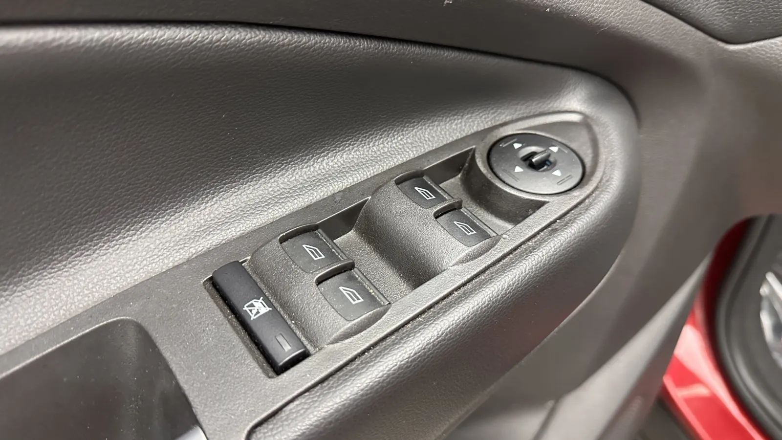 Ford Escape photo 10