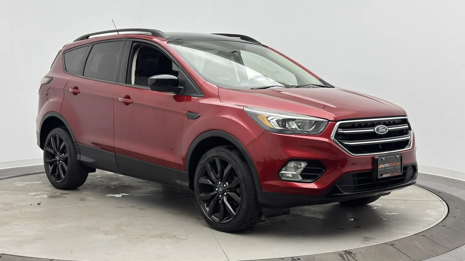 Ford Escape photo 3