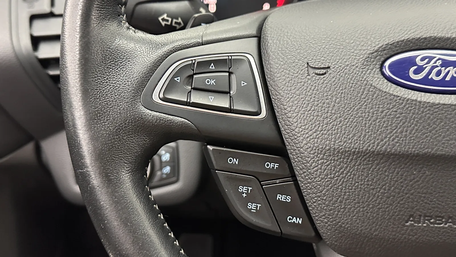 Ford Escape photo 17