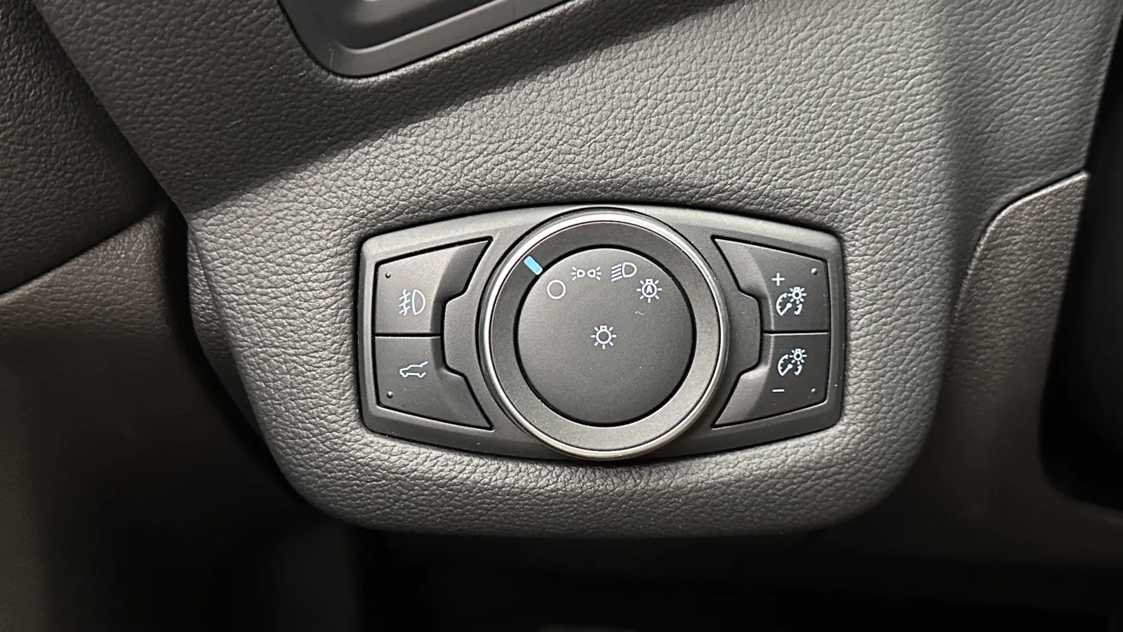 Ford Escape photo 16