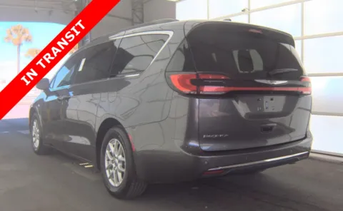 More photos of 2022 Chrysler Pacifica Touring L at Auto Boutique Florida, FL