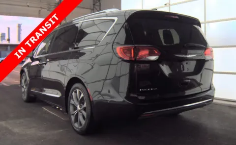 More photos of 2017 Chrysler Pacifica Limited at Auto Boutique Florida, FL