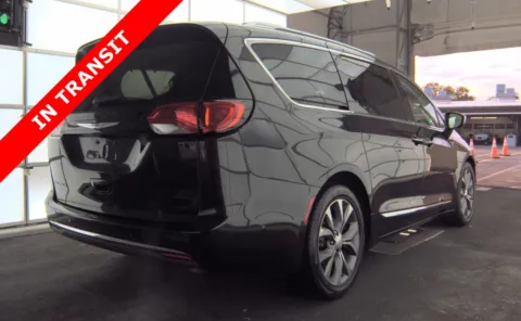 More photos of 2017 Chrysler Pacifica Limited at Auto Boutique Florida, FL