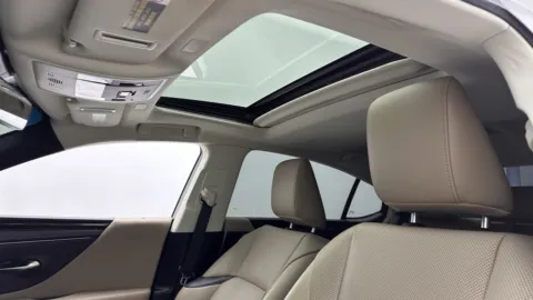 More photos of 2020 Lexus ES 300h at Auto Boutique Florida, FL